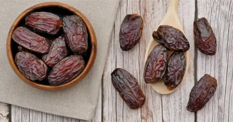 nature's candy a bowl of dates